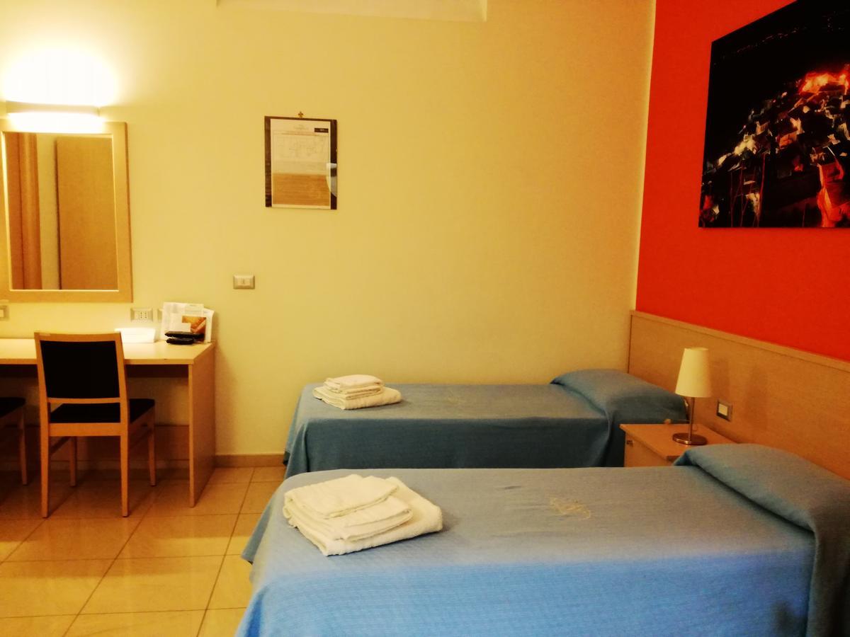 Hotel Residence Empedocle Мессина Номер фото